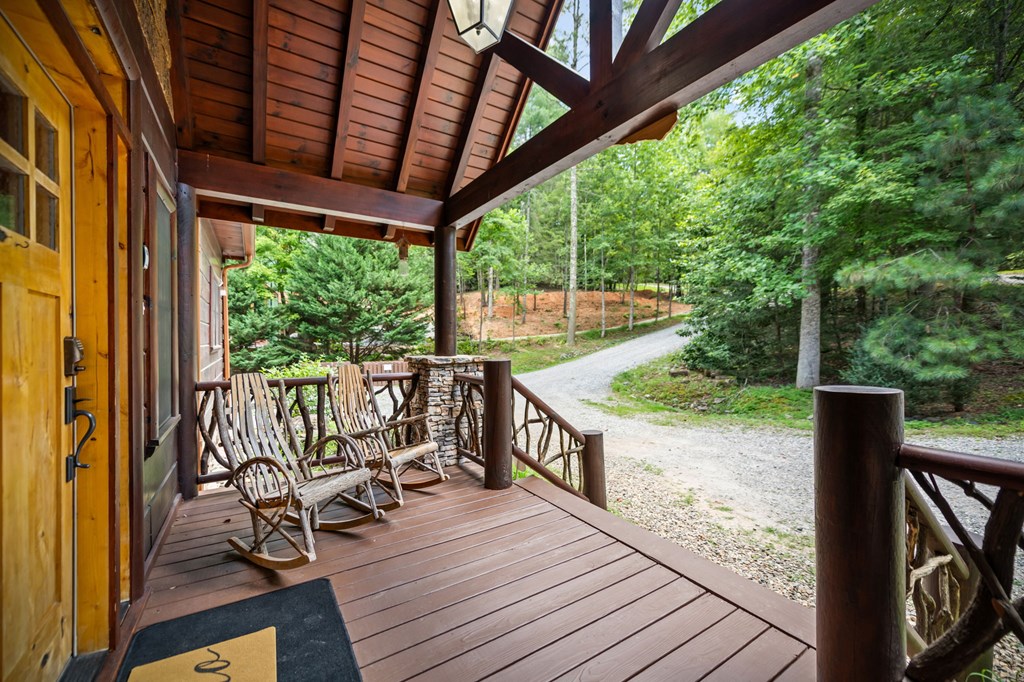 1082 Sunset Road Property Photo 5