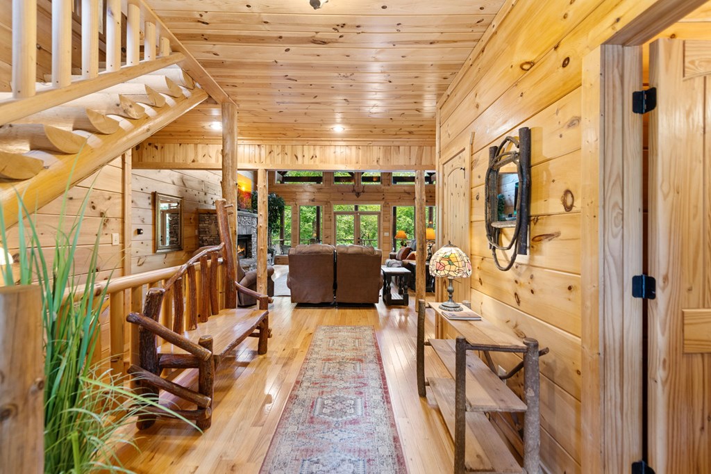 1082 Sunset Road Property Photo 7