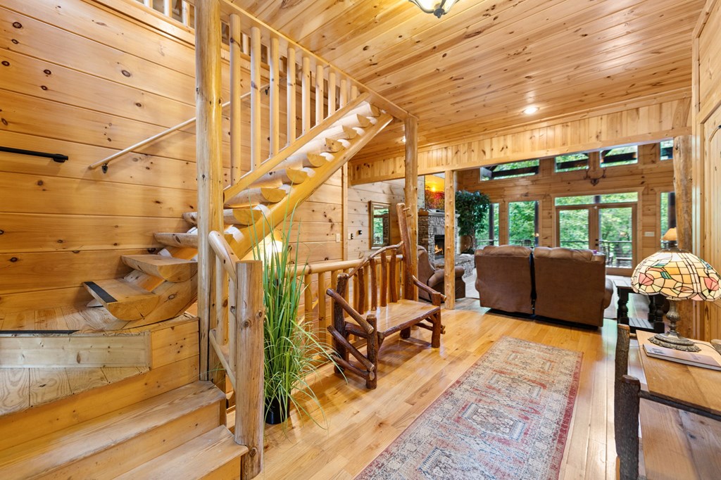 1082 Sunset Road Property Photo 8