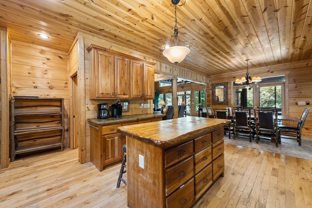 1082 Sunset Road Property Photo 20