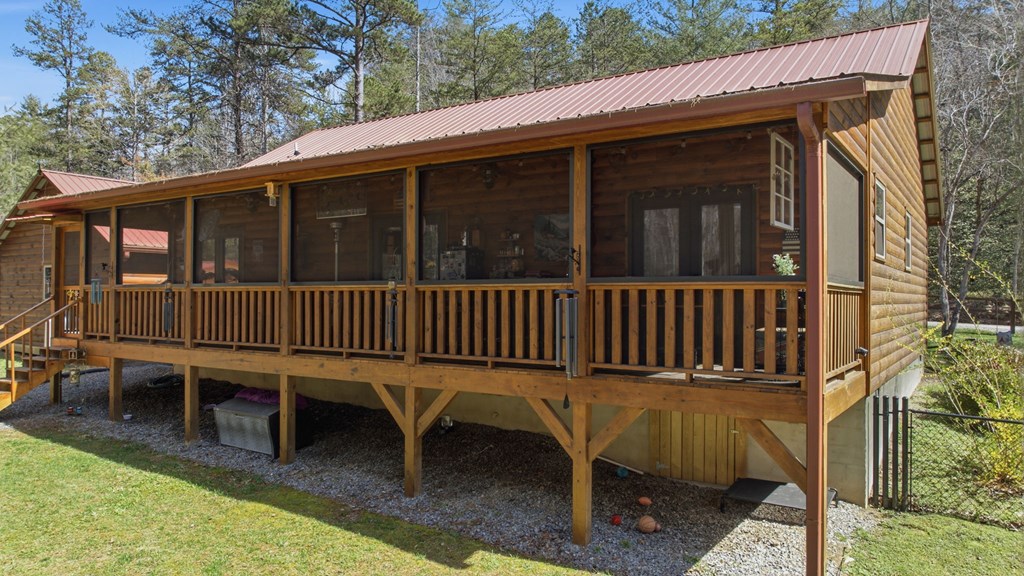 305 Woodcrest Drive Property Photo 13