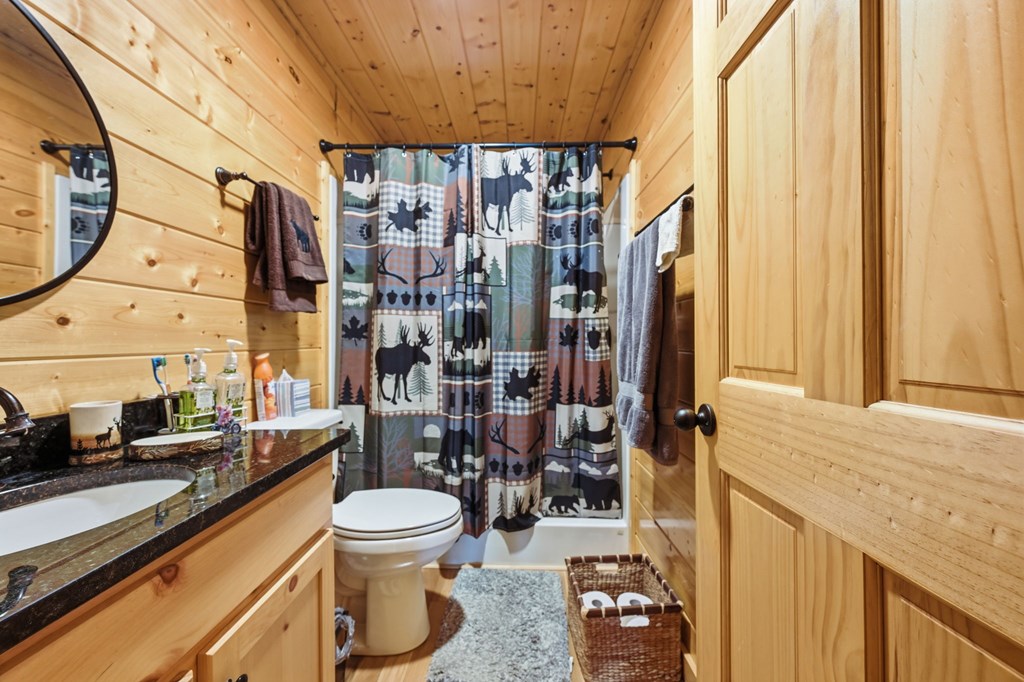 305 Woodcrest Drive Property Photo 29
