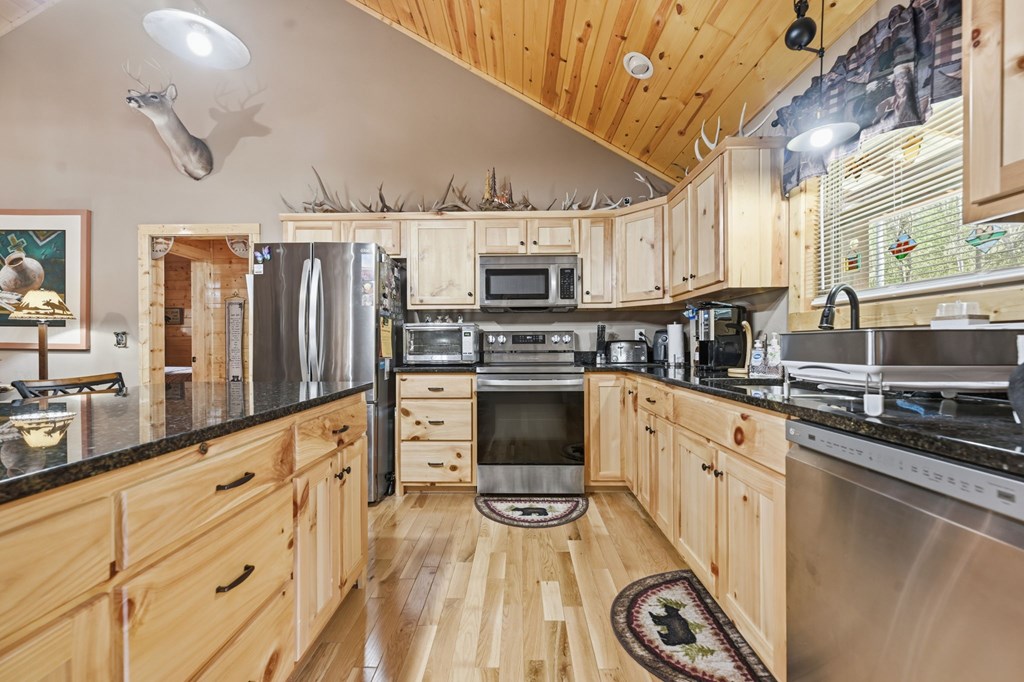 305 Woodcrest Drive Property Photo 42