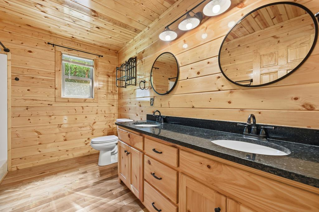 305 Woodcrest Drive Property Photo 60