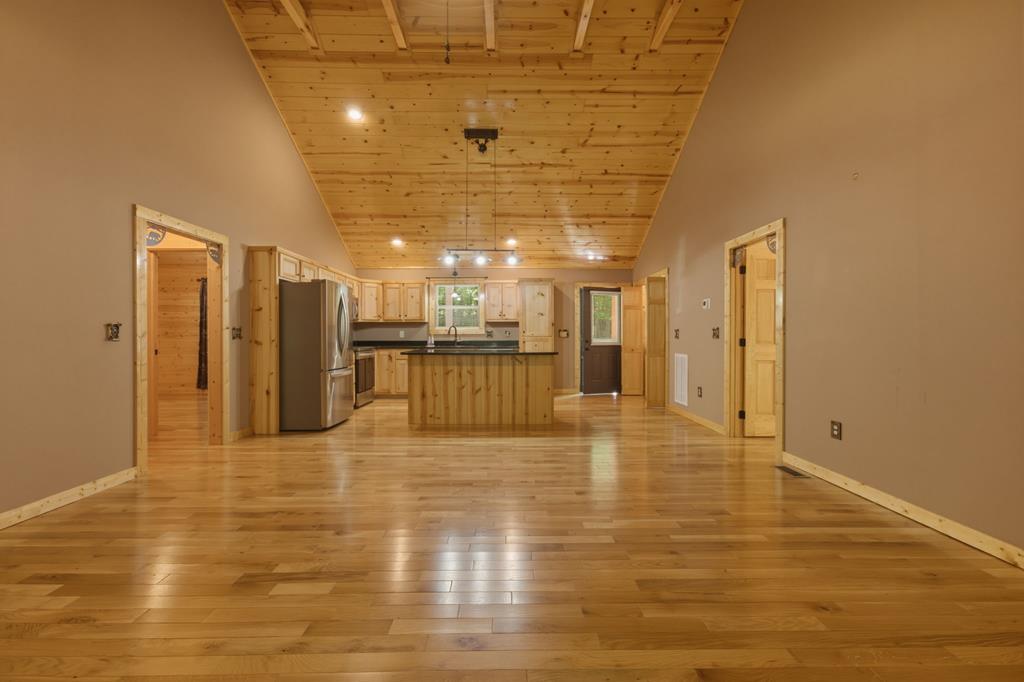 305 Woodcrest Drive Property Photo 66