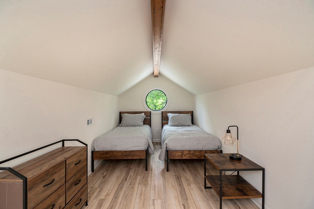 834 Lower Bell Creek Road Property Photo 14