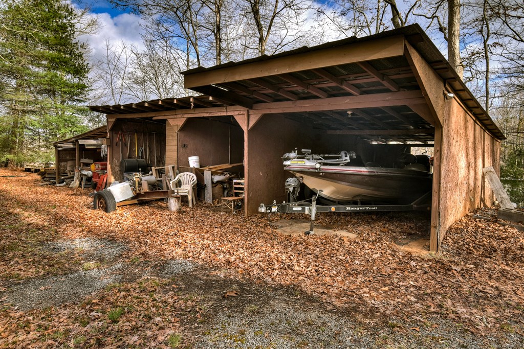 788 Lake Forest Drive Property Photo 16