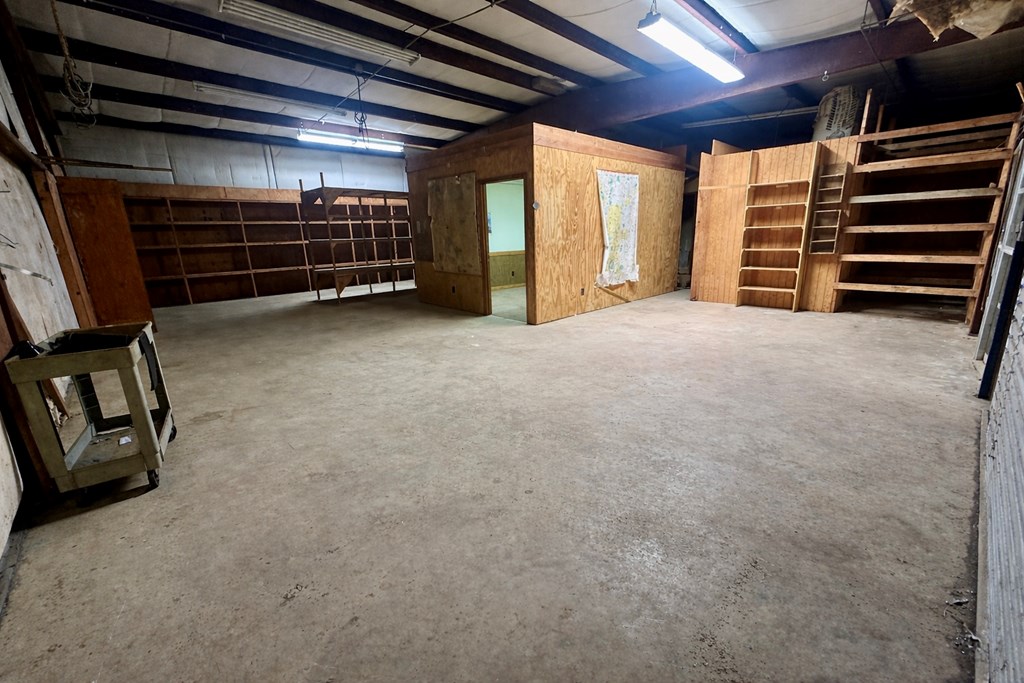 52 Ne Austin Avenue Property Photo 3
