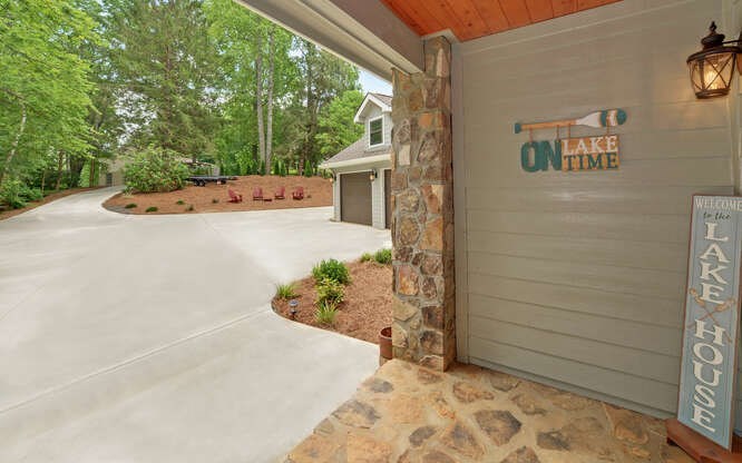 759 Beech Cove Drive Property Photo 6