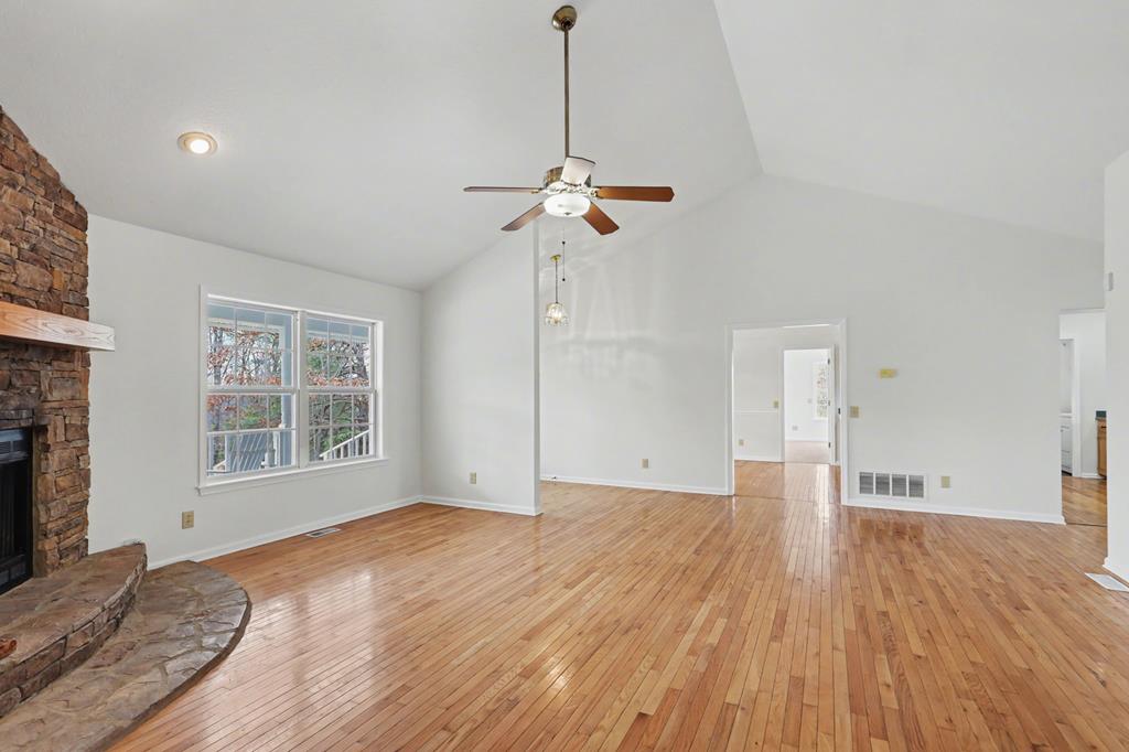 962 Ashley Lane Property Photo 14