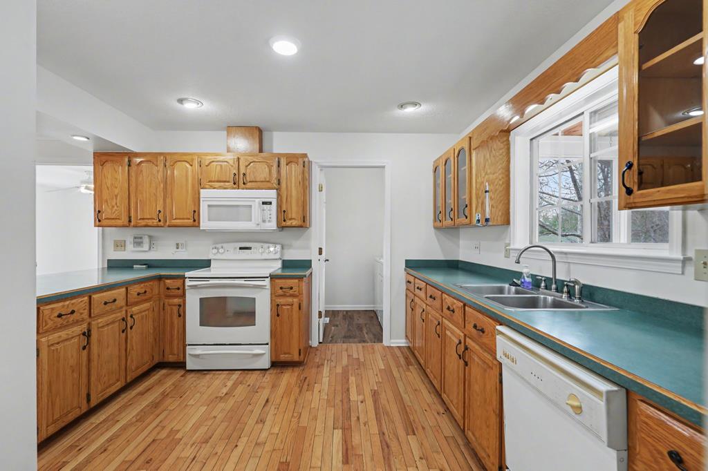 962 Ashley Lane Property Photo 16