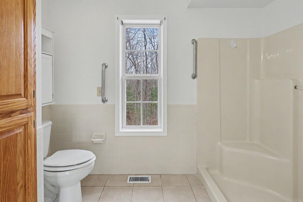 962 Ashley Lane Property Photo 32