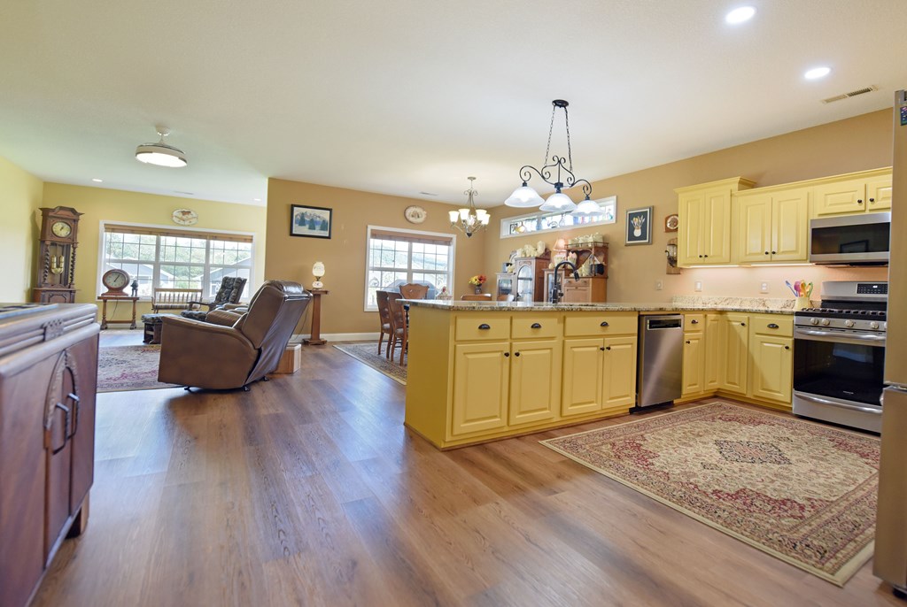 348 Riverwalk Circle Property Photo 13