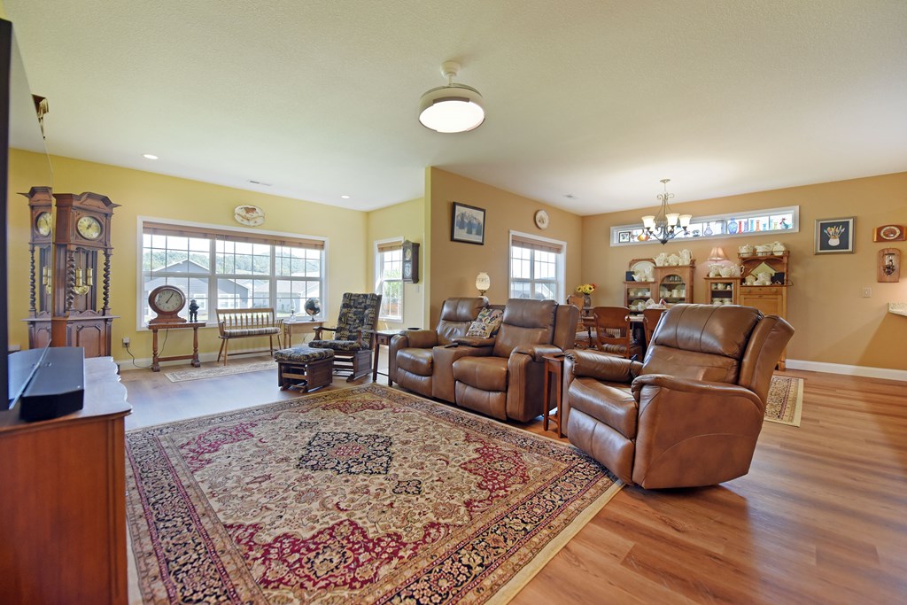 348 Riverwalk Circle Property Photo 15