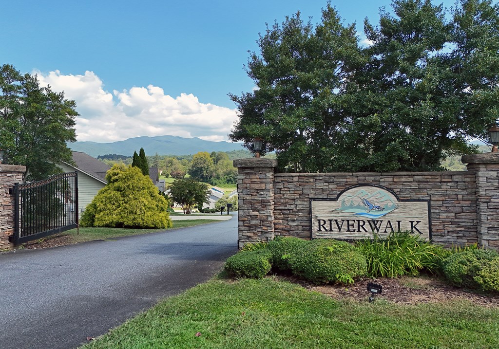 348 Riverwalk Circle Property Photo 49