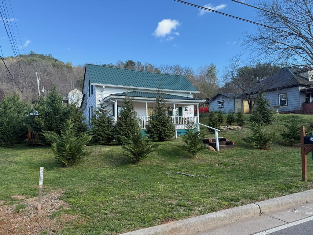 215 Bristol Avenue Property Photo 1