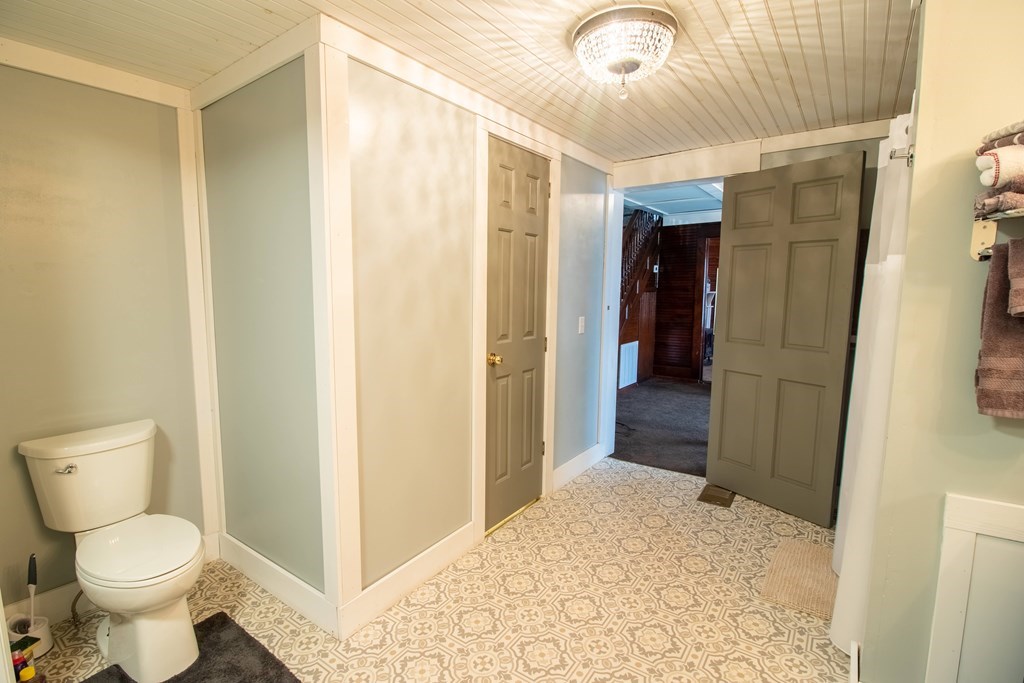 215 Bristol Avenue Property Photo 12