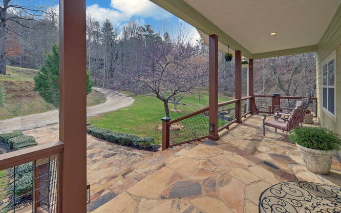 685 Barefoot Road Property Photo 6