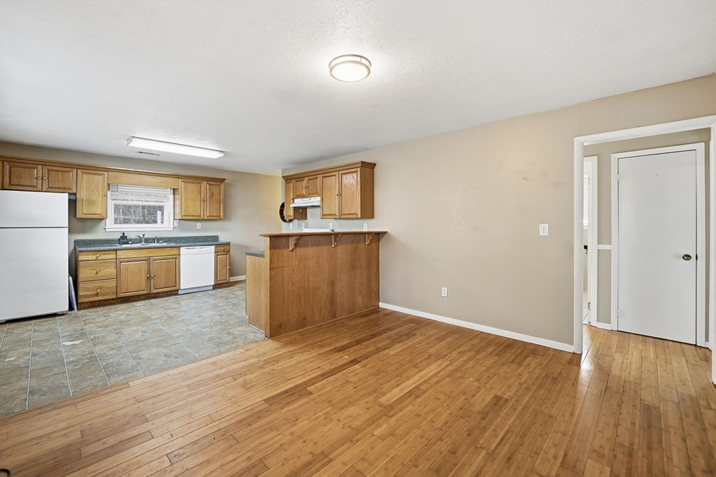 46 James Drive Property Photo 6
