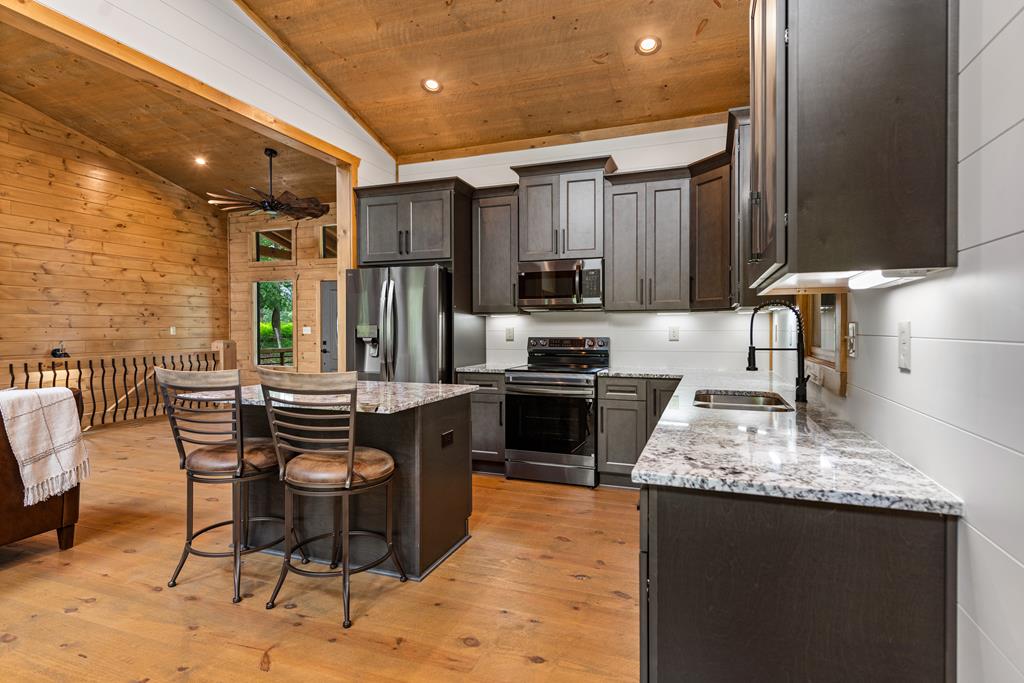 416 Windy Valley Trail Property Photo 13