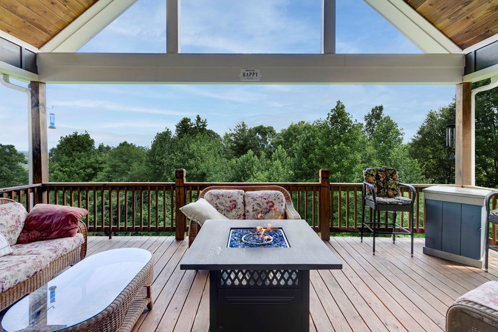 2079 Gallatin Road Property Photo 3