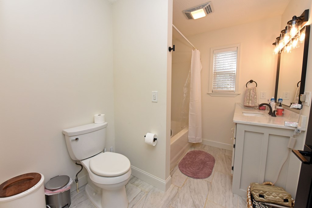 17 Ellen Drive Property Photo 18