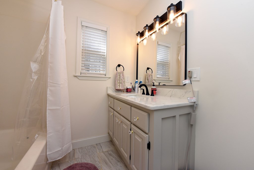 17 Ellen Drive Property Photo 19