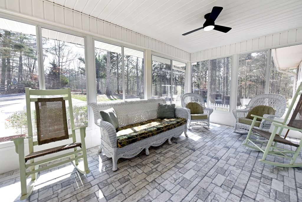 17 Ellen Drive Property Photo 23