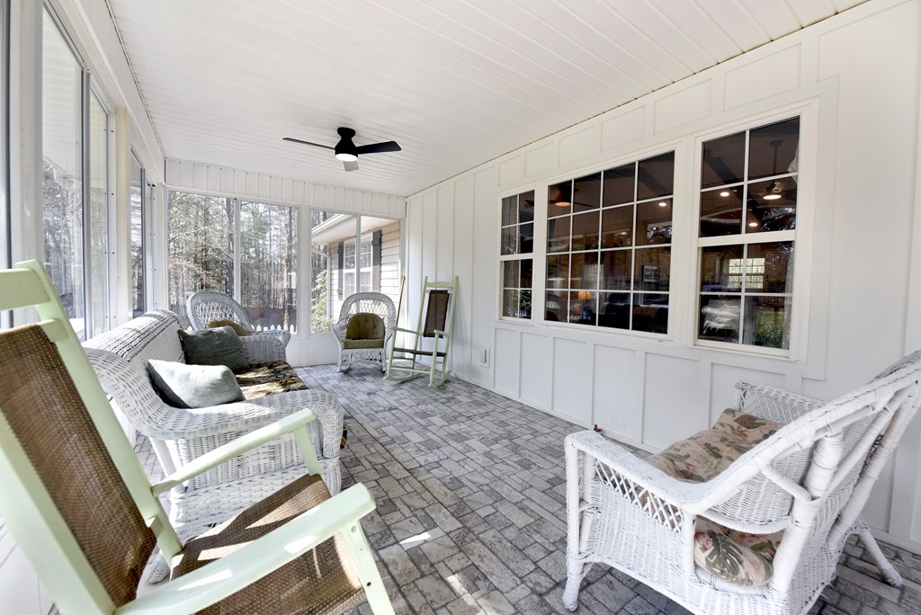 17 Ellen Drive Property Photo 24