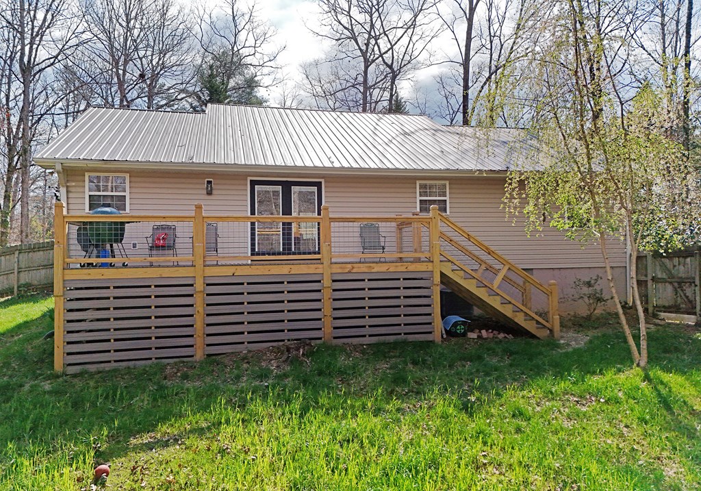 17 Ellen Drive Property Photo 28