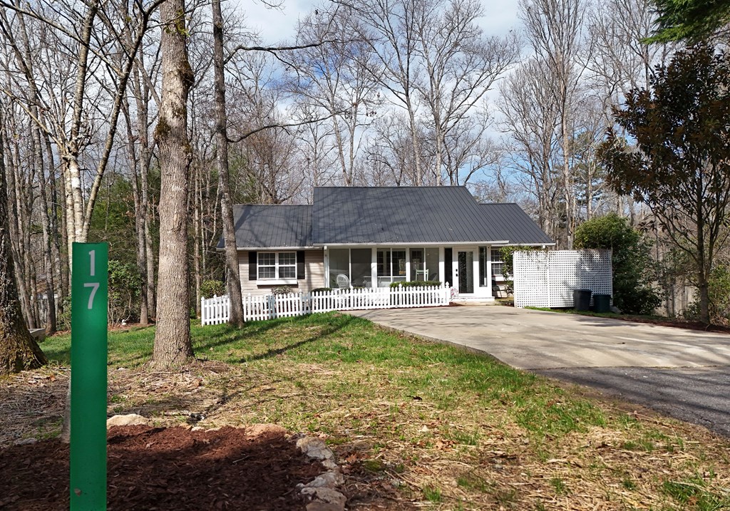 17 Ellen Drive Property Photo 32
