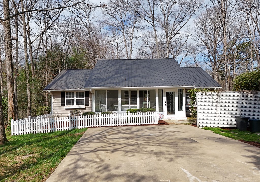 17 Ellen Drive Property Photo 37