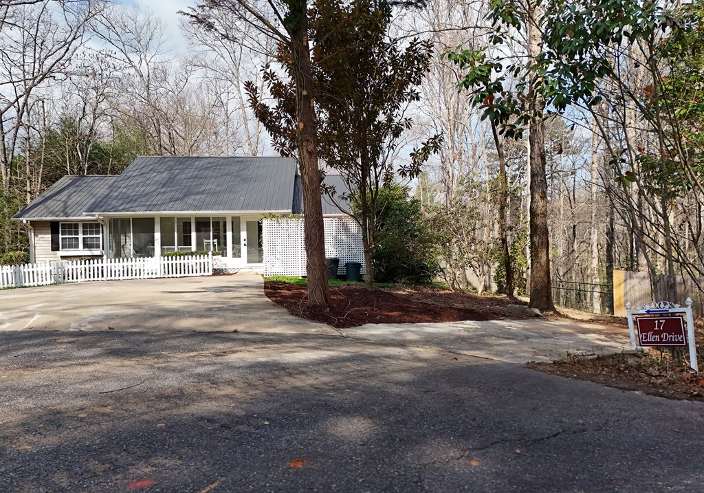 17 Ellen Drive Property Photo 42