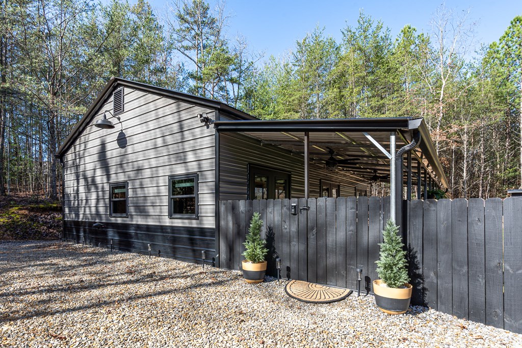205 Ross Ridge Road Property Photo 4
