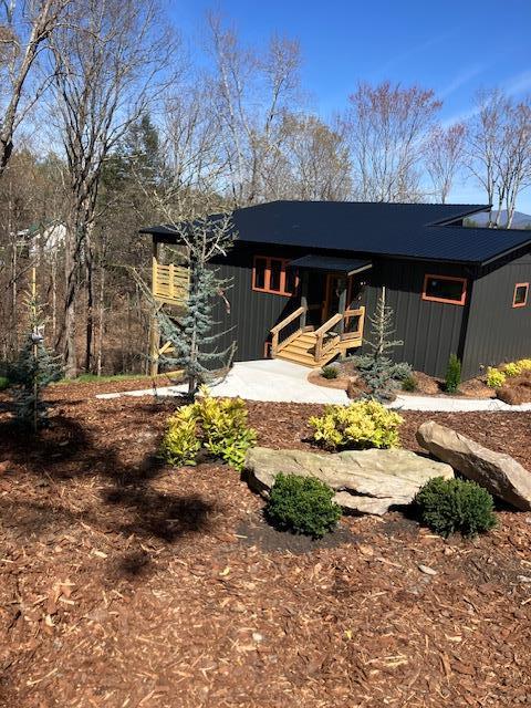 748 Flat Branch Road Property Photo 1