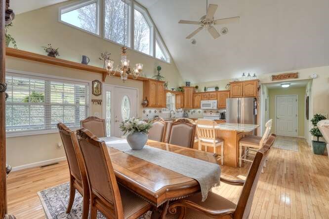 228 Brookhaven Drive Property Photo 4