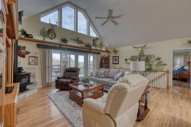 228 Brookhaven Drive Property Photo 8