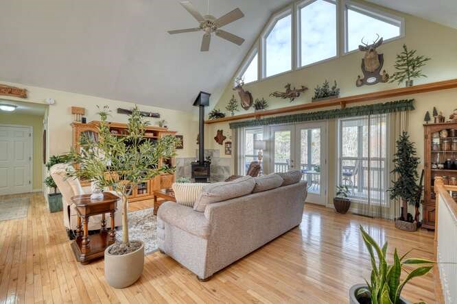 228 Brookhaven Drive Property Photo 9