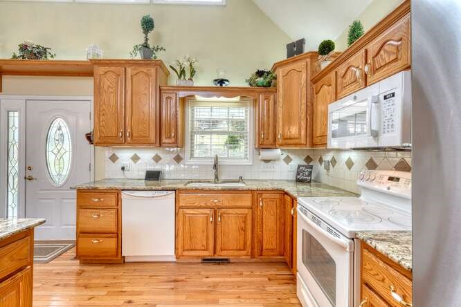 228 Brookhaven Drive Property Photo 14