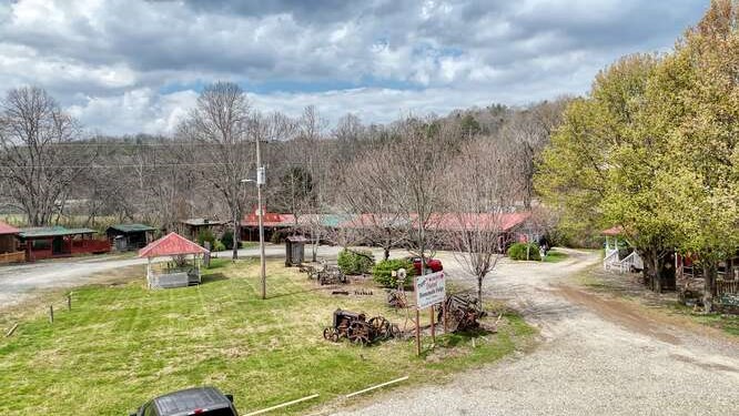 50 Pappys Plaza Property Photo 12