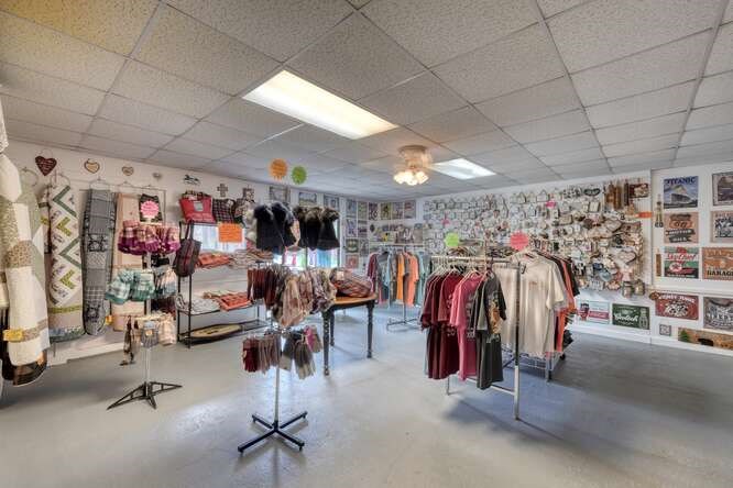 50 Pappys Plaza Property Photo 33