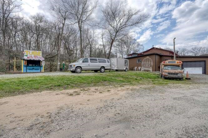 50 Pappys Plaza Property Photo 47