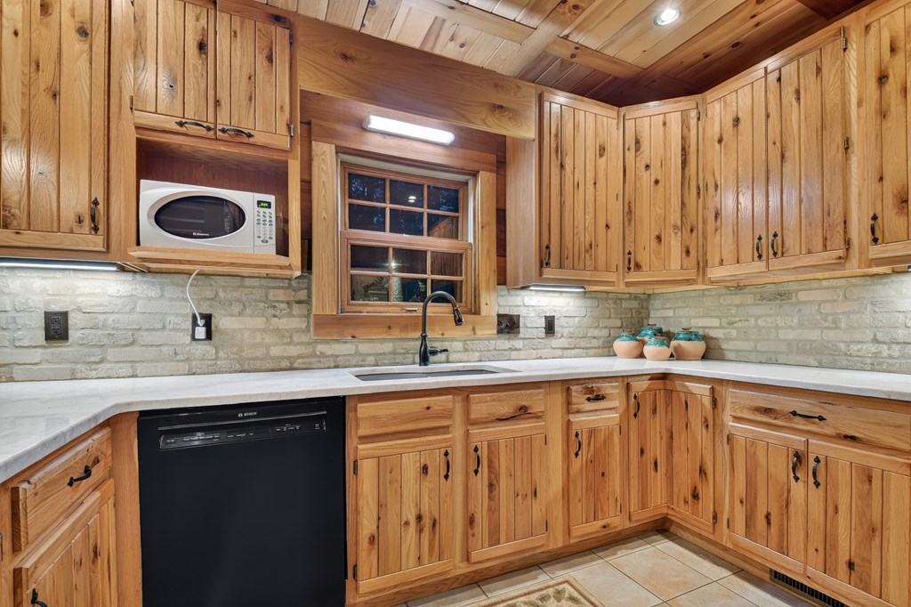 266 River Road Property Photo 16