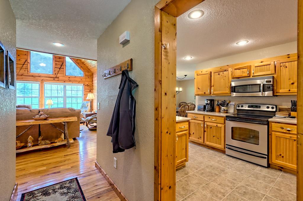 3556 River Front Lane Property Photo 6