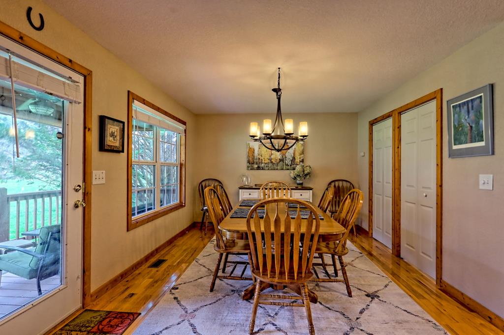 3556 River Front Lane Property Photo 22