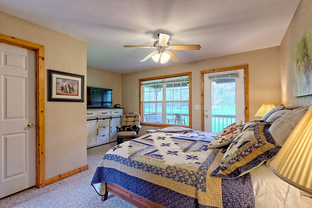 3556 River Front Lane Property Photo 29
