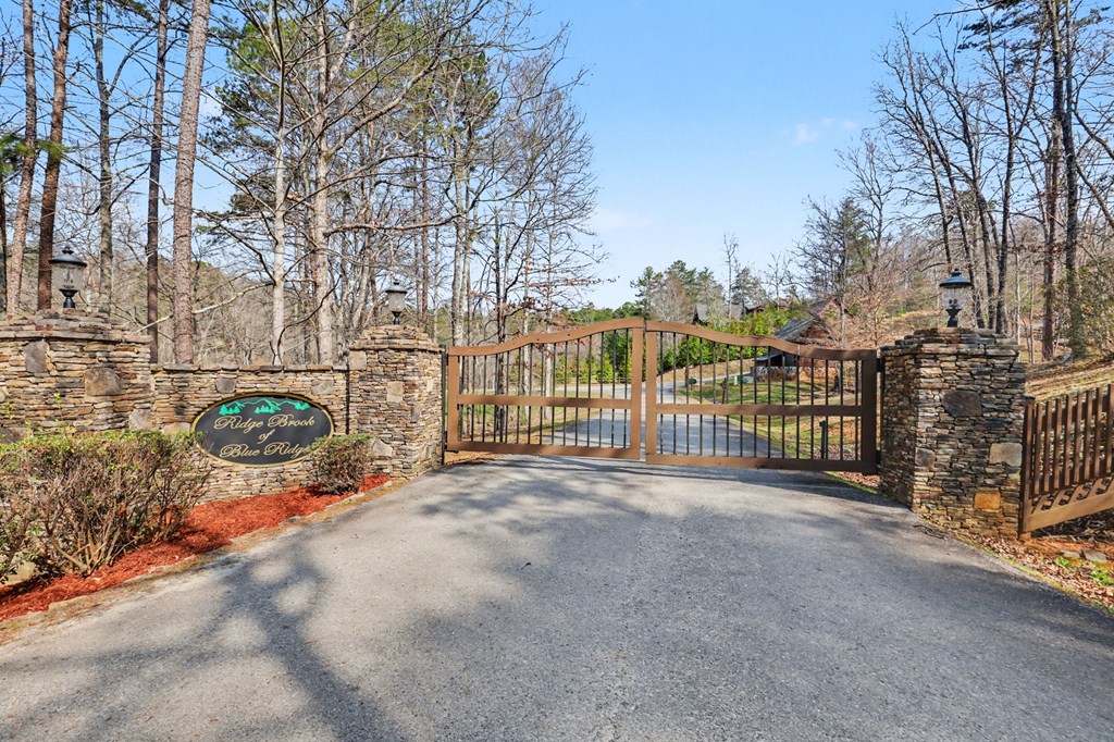 720 Meadow Brook Trail Property Photo 34