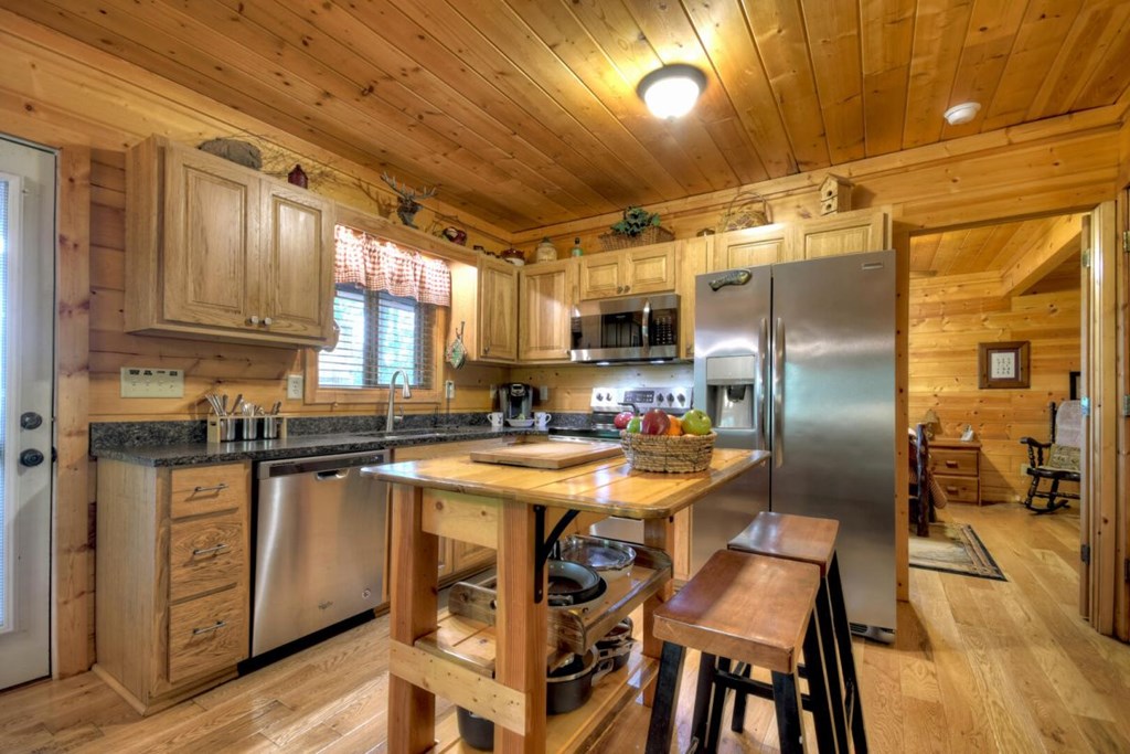 587 Candy Lane Property Photo 26