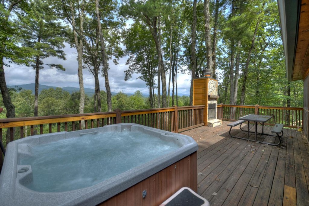 587 Candy Lane Property Photo 30