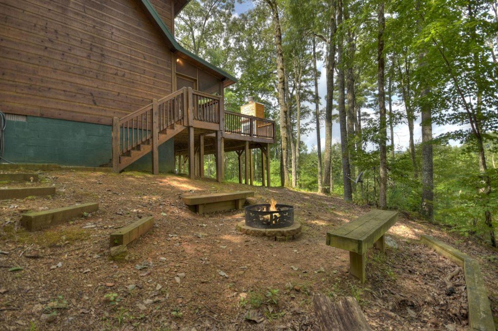 587 Candy Lane Property Photo 36